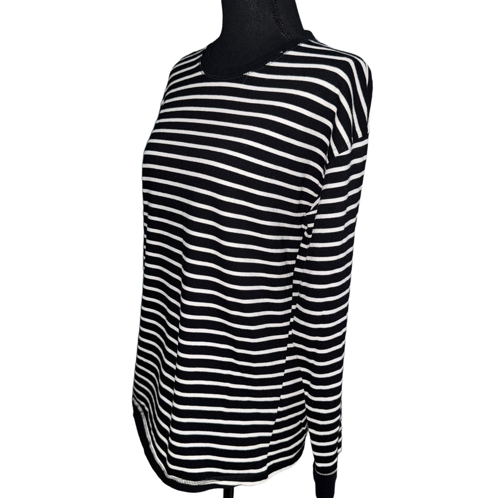 Zara NWOT Women’s Striped Long Sleeve Sweater in Black And White-Size Medium - Picture 4 of 9